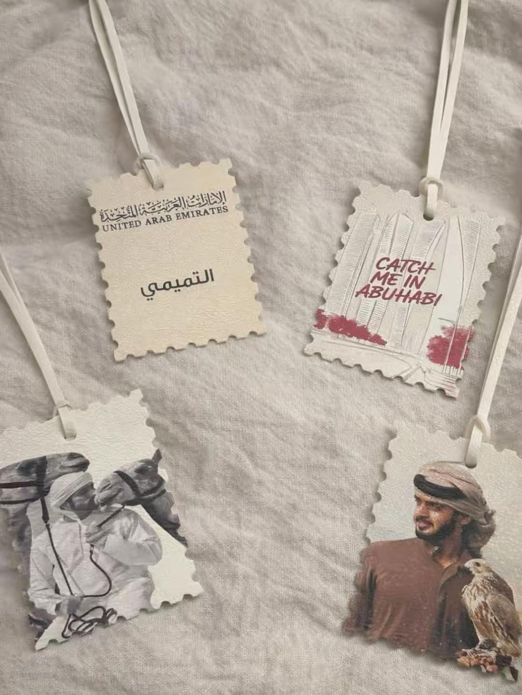 تعليقات جلد فاخرة بطباعة وتصميم حسب الطلب